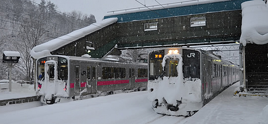 奥羽本線 Photo: http://www.tsuchibuta.com/