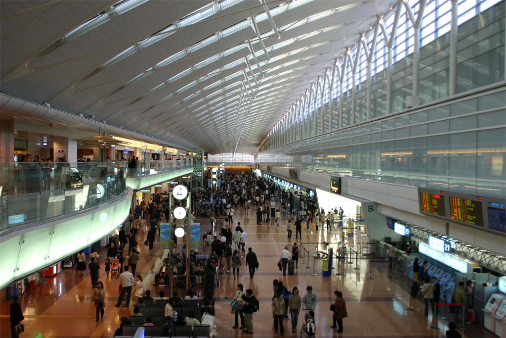 HANEDA-AIRPORT-MUSLIM1